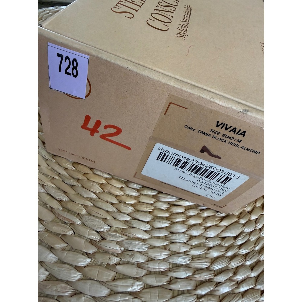 VIVAIA Tamia‎ Almond Toe Block Heel Knit Beige NIB Sustainable Comfort US/10.5 - Picture 9 of 10